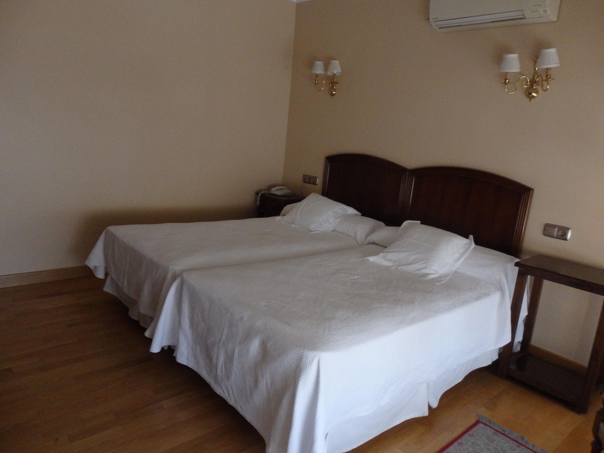 Hotel Aranda Aranda de Duero Buitenkant foto