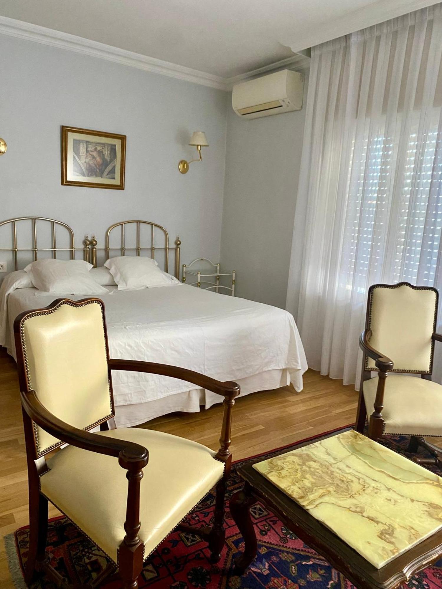 Hotel Aranda Aranda de Duero Buitenkant foto