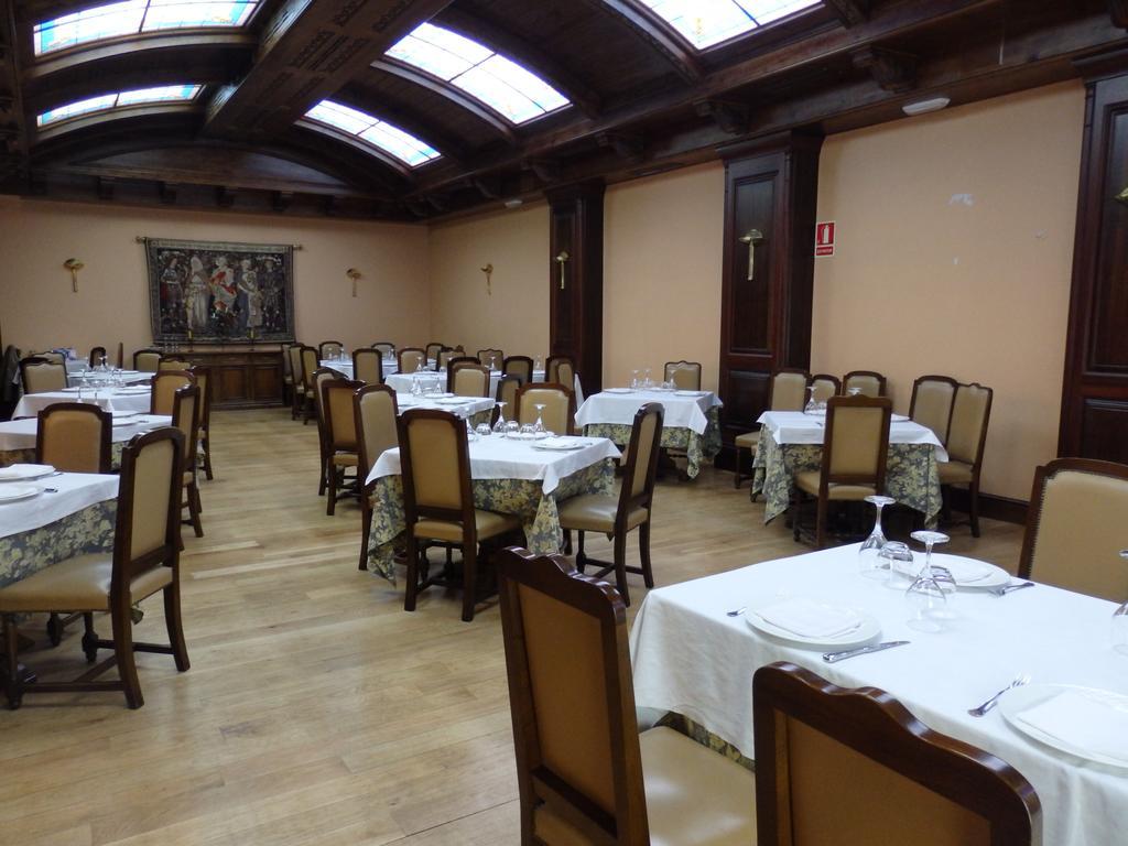 Hotel Aranda Aranda de Duero Buitenkant foto