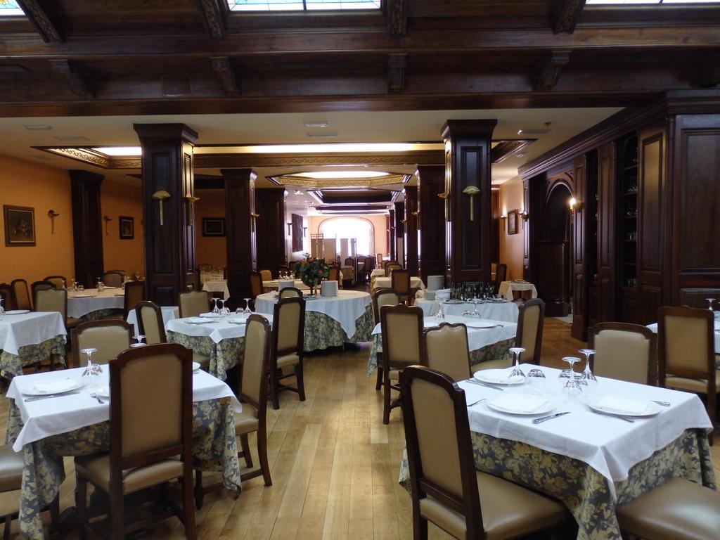 Hotel Aranda Aranda de Duero Buitenkant foto